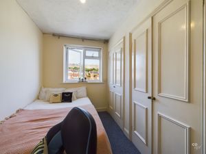 Photo 33- click for photo gallery